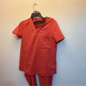 Figs Technical Collection Red Scrub Set